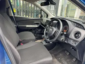 Toyota Vitz 2016 Car (Used)