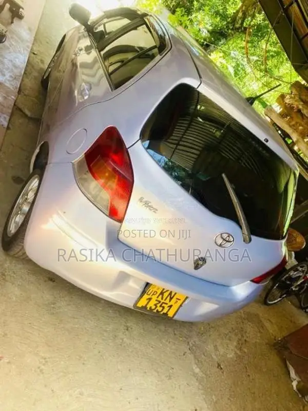 Toyota Vitz 2008 Car (Used)