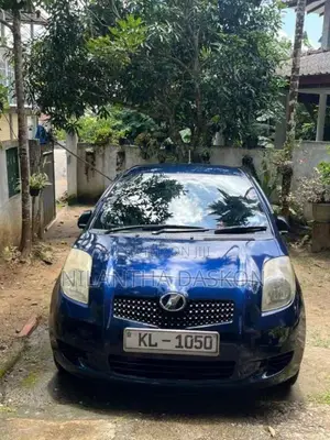 Toyota Vitz 2009 Car (Used)