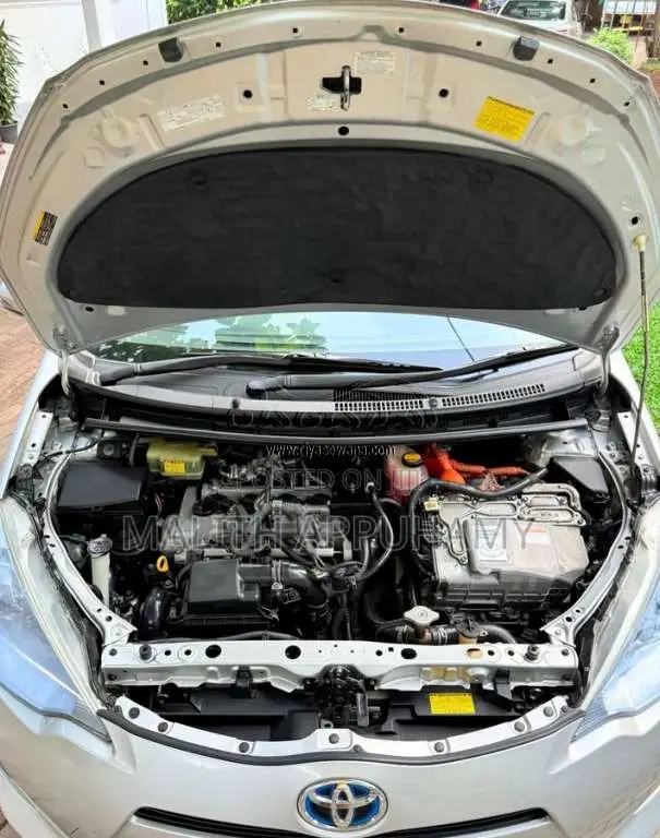 Toyota Aqua 2013 Car (Used)