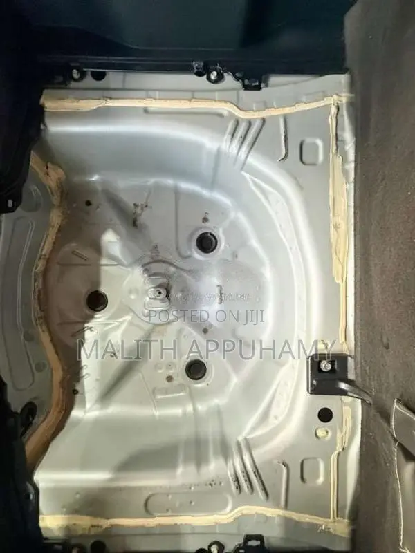 Toyota Aqua 2013 Car (Used)