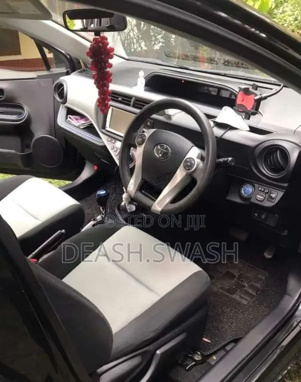 Toyota Aqua 2013 Car (Used)