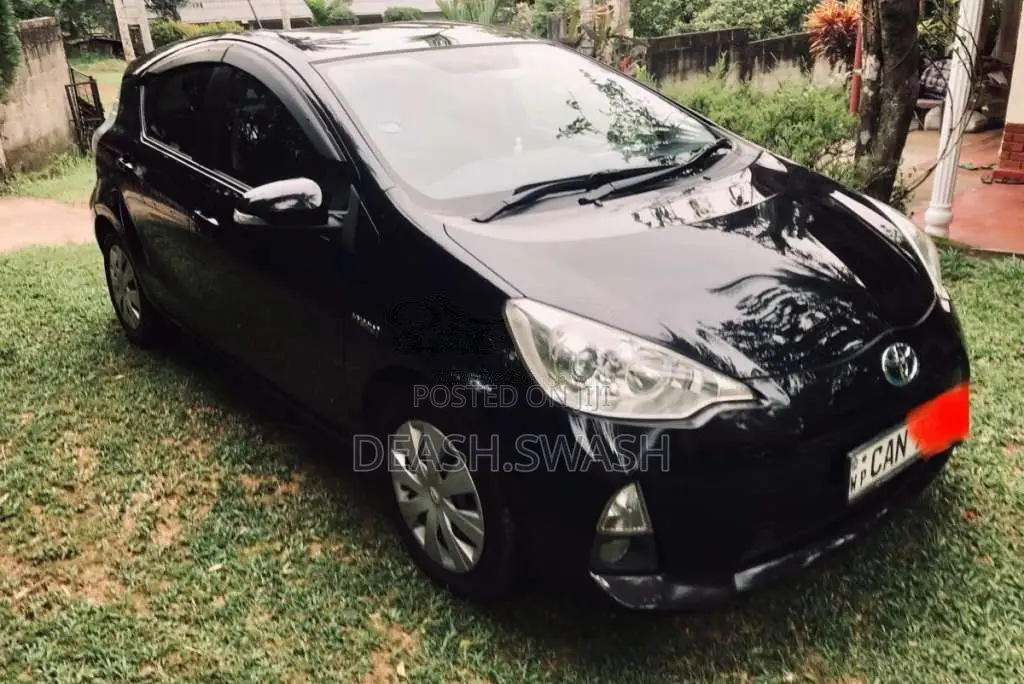 Toyota Aqua 2013 Car (Used)