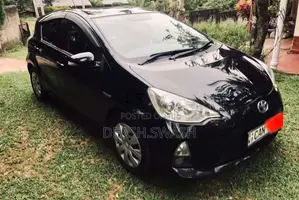 Toyota Aqua 2013 Car (Used)