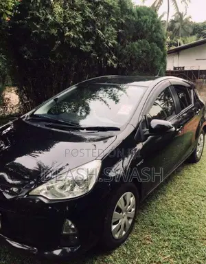 Toyota Aqua 2013 Car (Used)