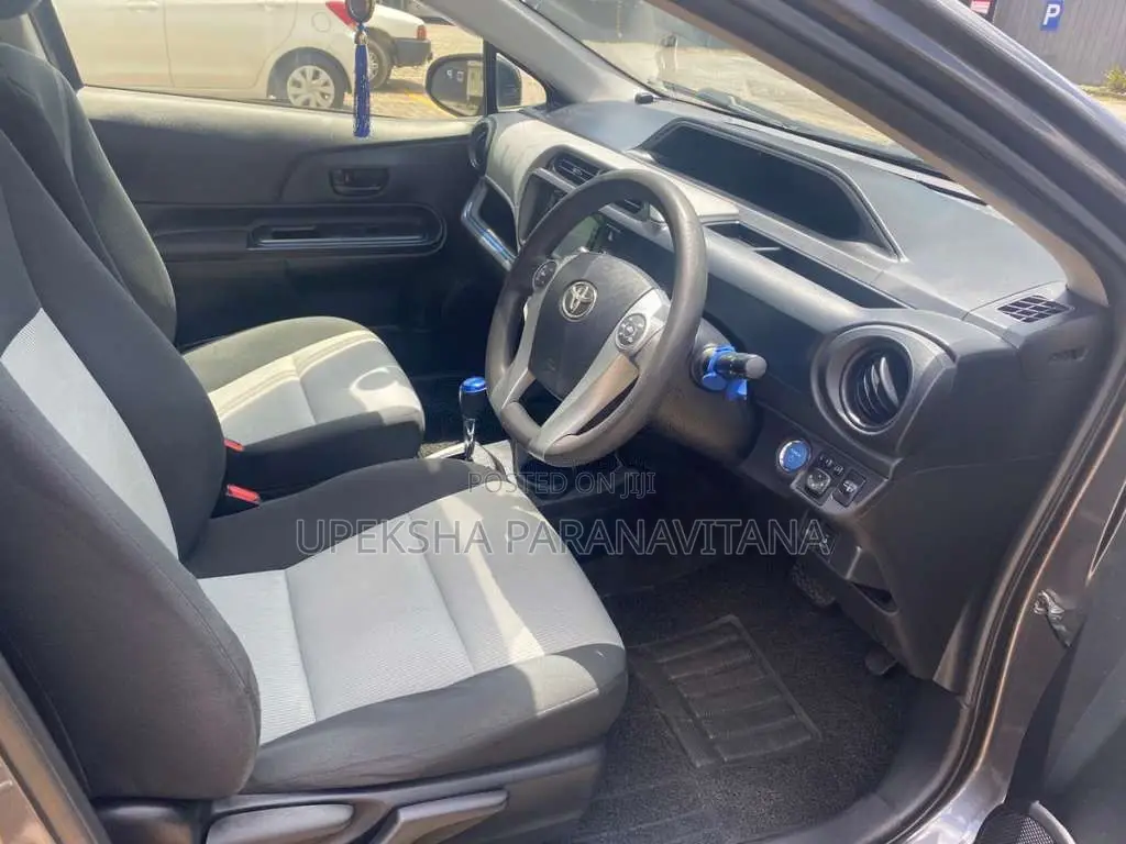 Toyota Aqua 2014 Car (Used)