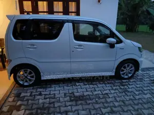 Suzuki Wagon R FZ 2017 Car (Used)