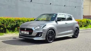 Suzuki Swift 2017 Car (Used)
