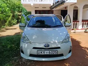 Toyota Aqua 2012 Car (Used)