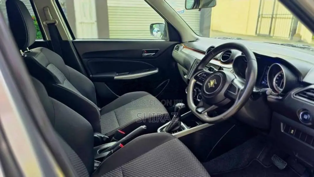 Suzuki Swift 2017 Car (Used)