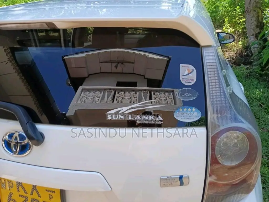 Toyota Aqua 2012 Car (Used)