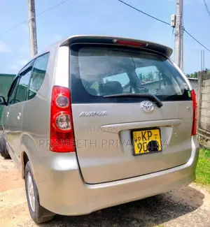 Toyota Avanza 2011 Car (Used)