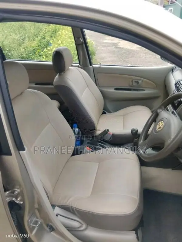 Toyota Avanza 2011 Car (Used)