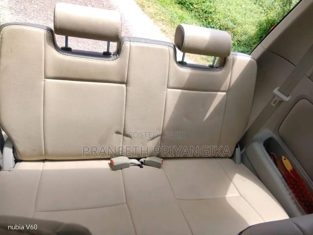 Toyota Avanza 2011 Car (Used)