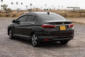 Honda Grace 2015 Car (Used)