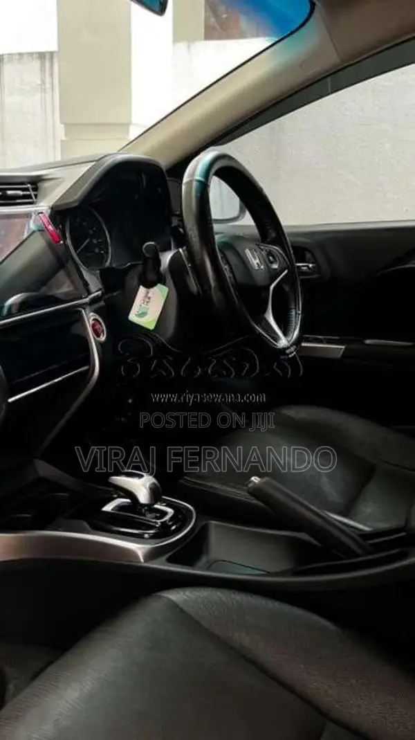 Honda Grace 2015 Car (Used)