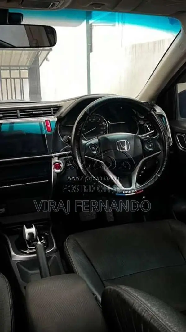 Honda Grace 2015 Car (Used)