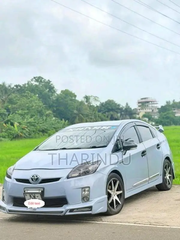 Toyota Prius 2013 Car (Used)