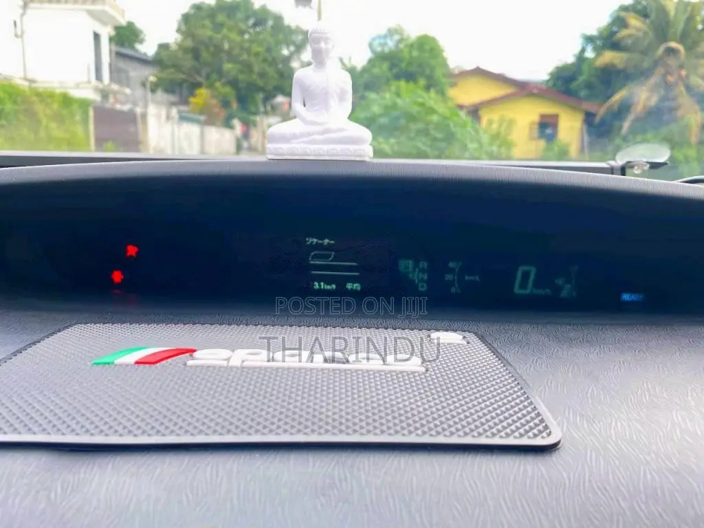 Toyota Prius 2013 Car (Used)