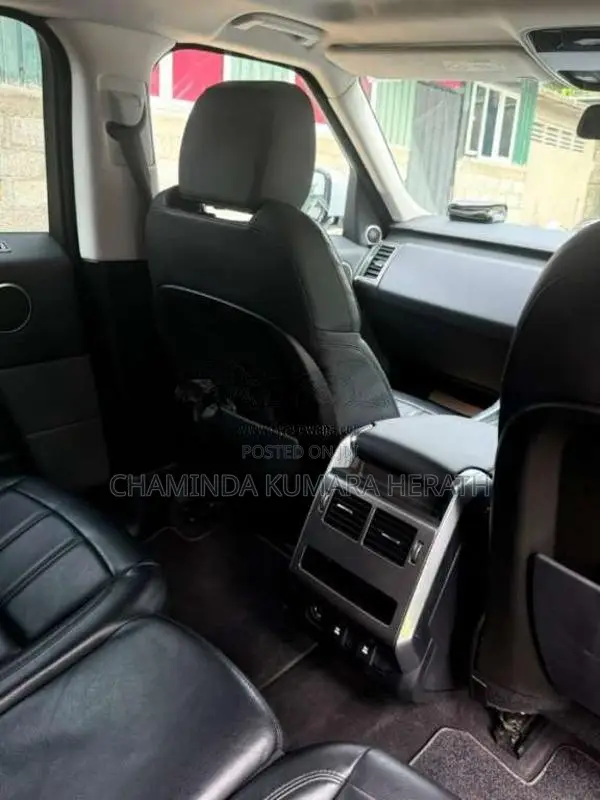 Land-Rover Sport 2019 Car (Used)