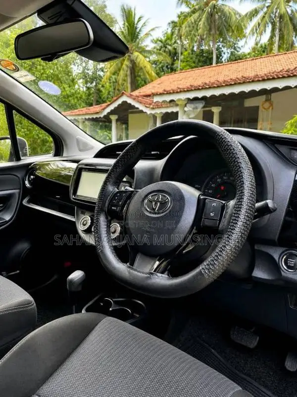 Toyota Vitz 2019 Car (Used)