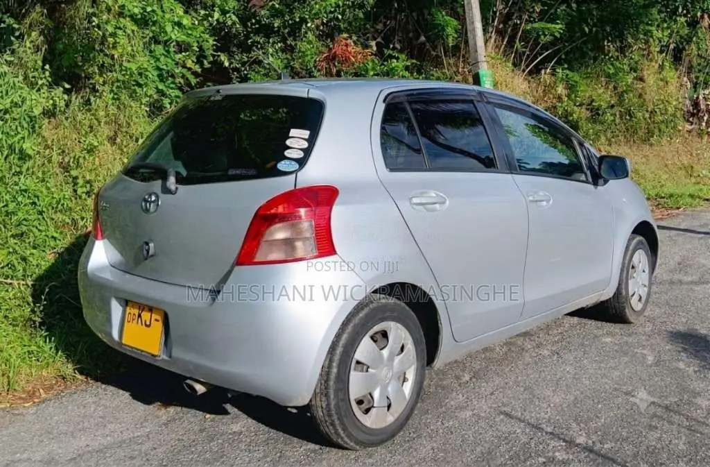Toyota Vitz 2007 Car (Used)