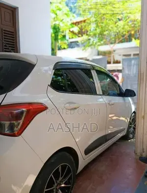 Hyundai Grand I10 2016 Car (Used)