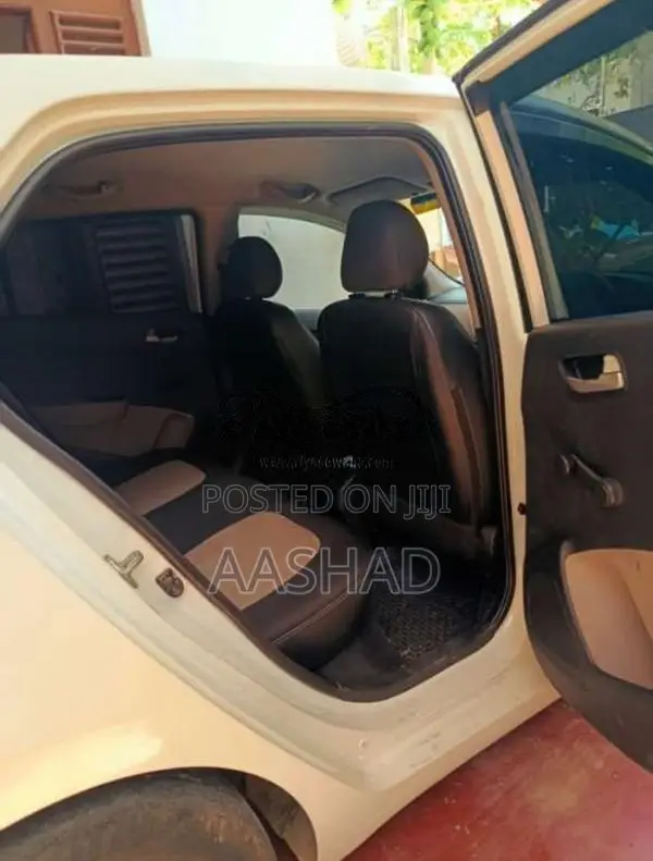 Hyundai Grand I10 2016 Car (Used)