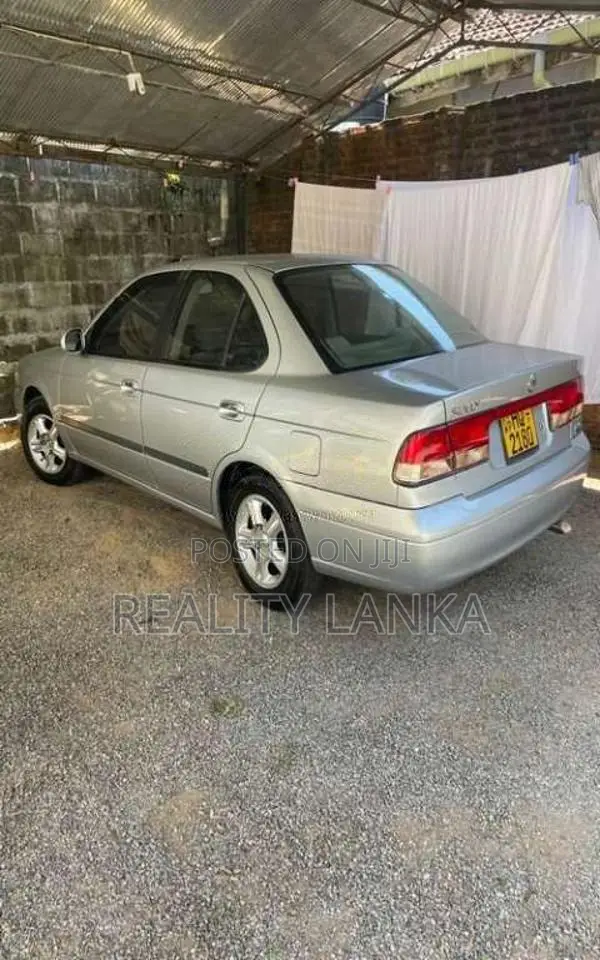 Nissan Sunny 2000 Car (Used)