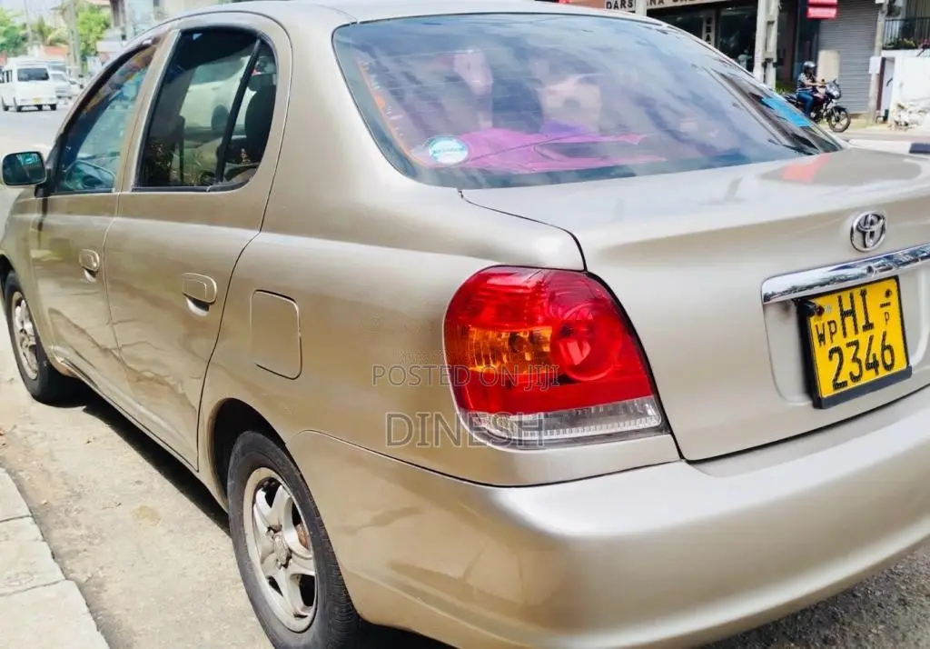Toyota Platz 2004 Car (Used)