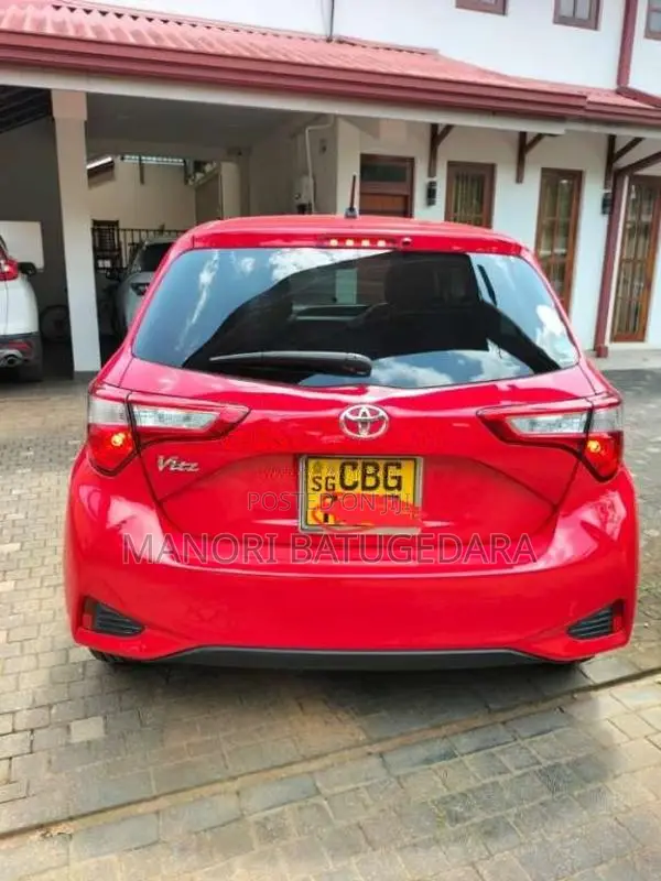 Toyota Vitz 2018 Car (Used)