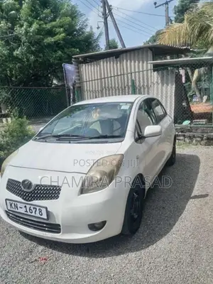 Toyota Vitz 2007 Car (Used)