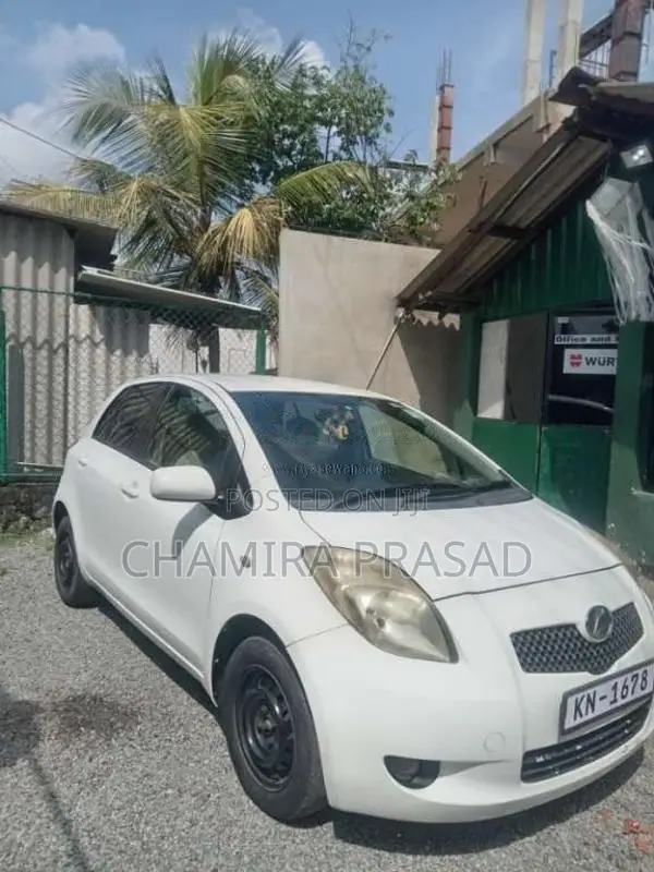 Toyota Vitz 2007 Car (Used)
