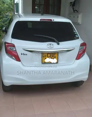 Toyota Vitz 2015 Car (Used)