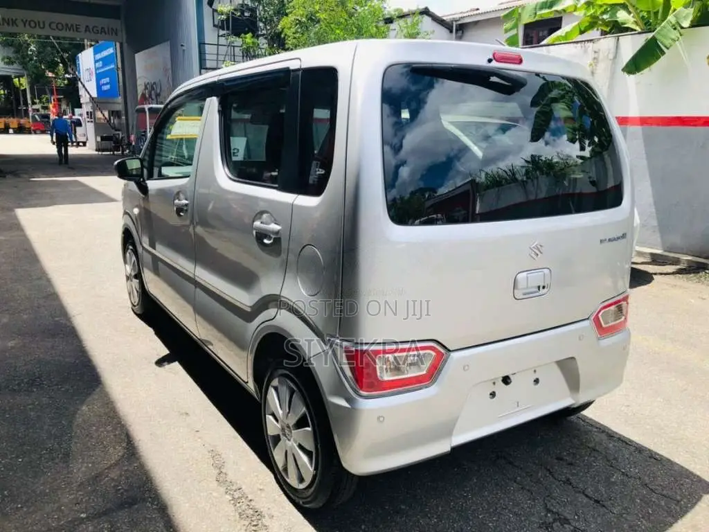 Suzuki Wagon R FXS 2025 Car Unregistered (Recondition)
