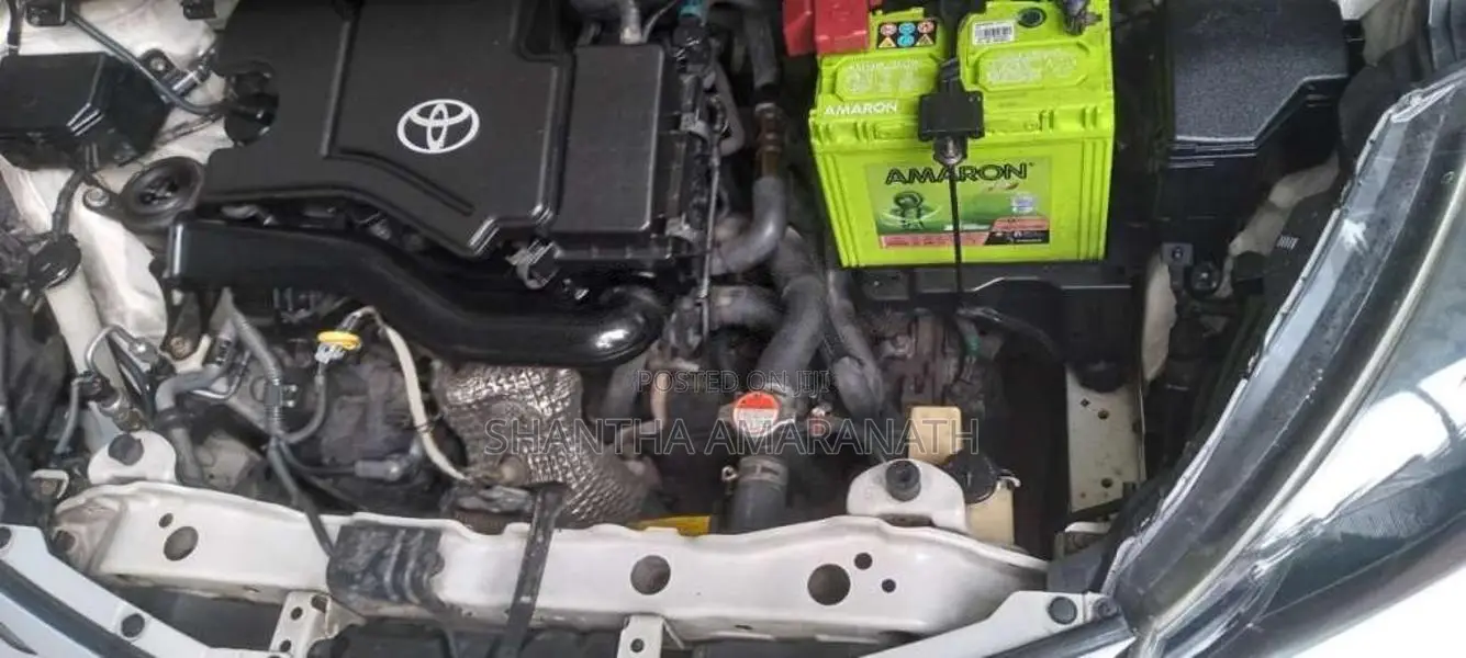 Toyota Vitz 2015 Car (Used)
