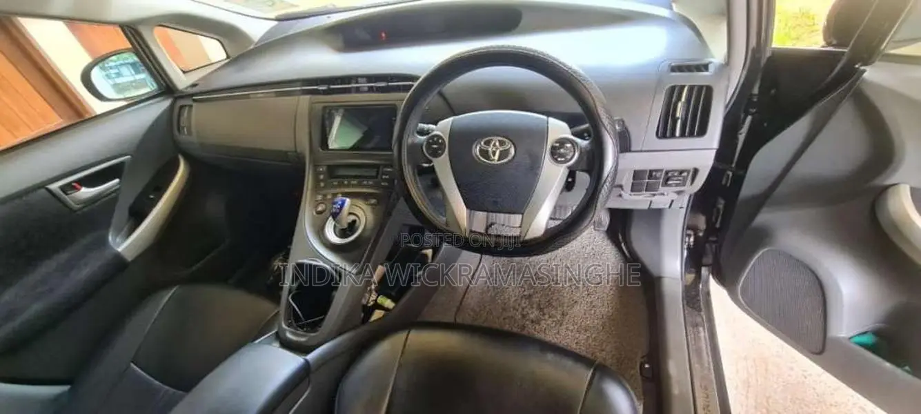 Toyota Prius 2010 Car (Used)