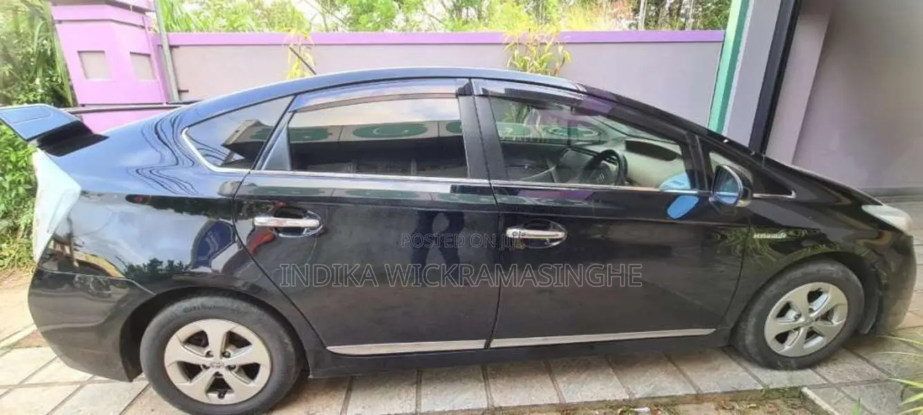 Toyota Prius 2010 Car (Used)