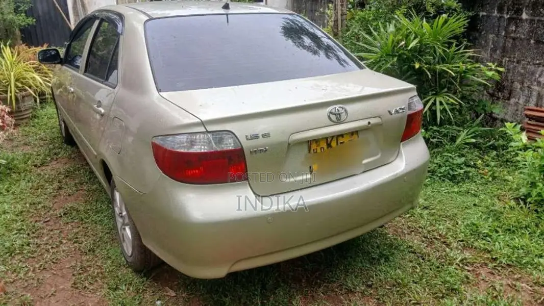 Toyota Vios 2004 Car (Used)
