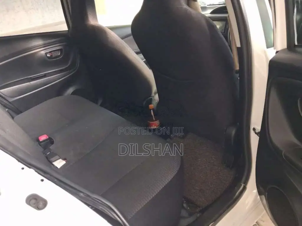 Toyota Vitz 2018 Car (Used)