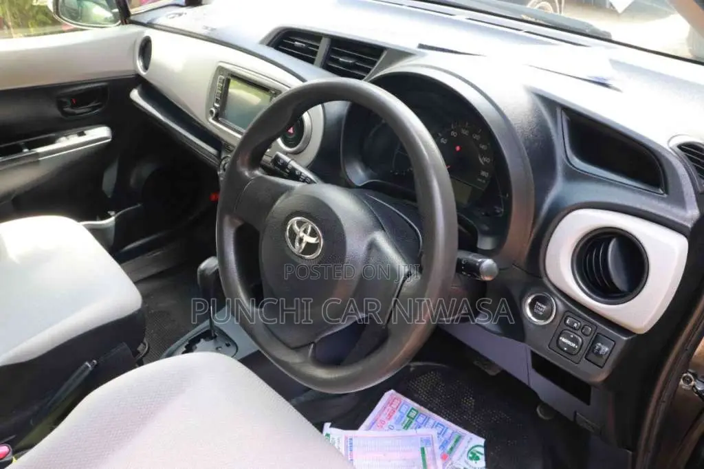 Toyota VITZ 2011 Car (Used)