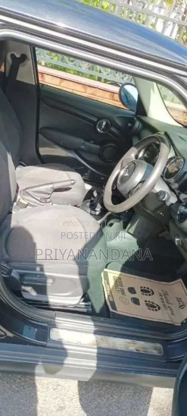 BMW Mini Cooper 2016 Car (Used)