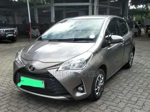Toyota Vitz 2017 Car (Used)