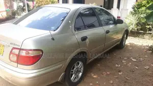 Nissan N16 2006 Car (Used)