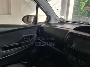 Toyota Vitz 2018 Car (Used)