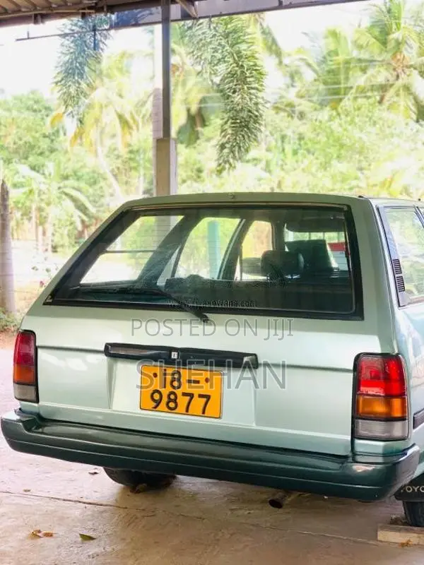 Toyota Corona R ET176 1990 Car (Used)