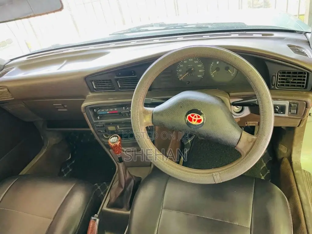 Toyota Corona R ET176 1990 Car (Used)
