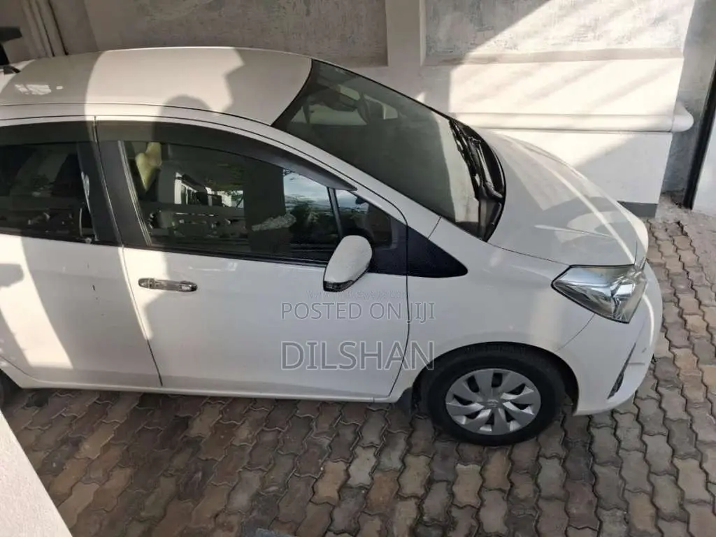 Toyota Vitz 2018 Car (Used)