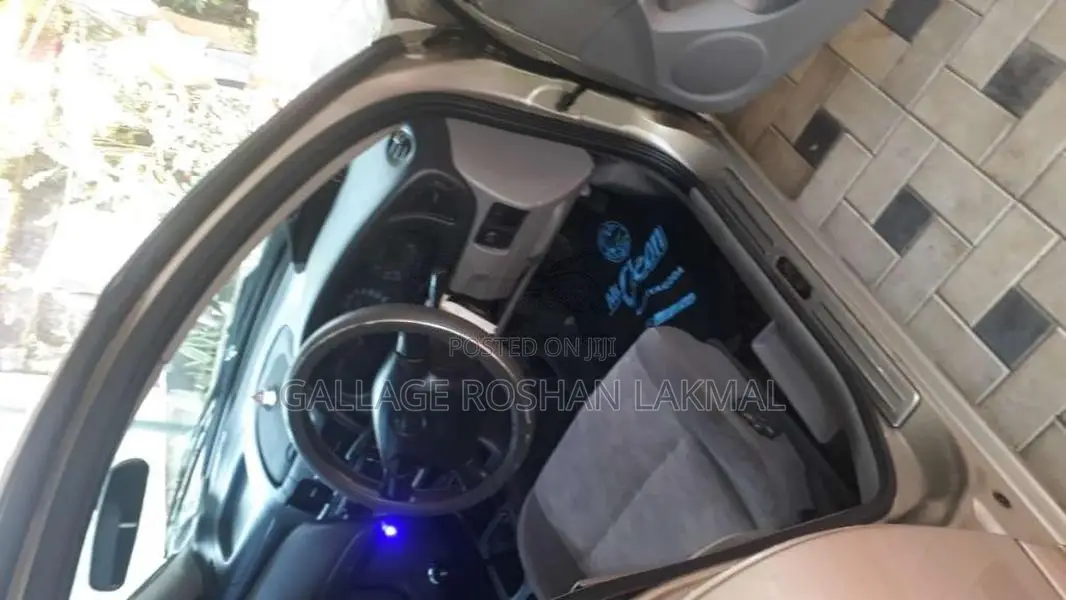 Nissan N16 2006 Car (Used)