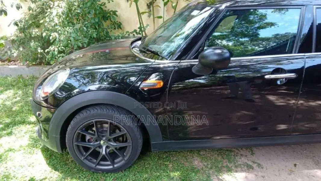BMW Mini Cooper 2016 Car (Used)